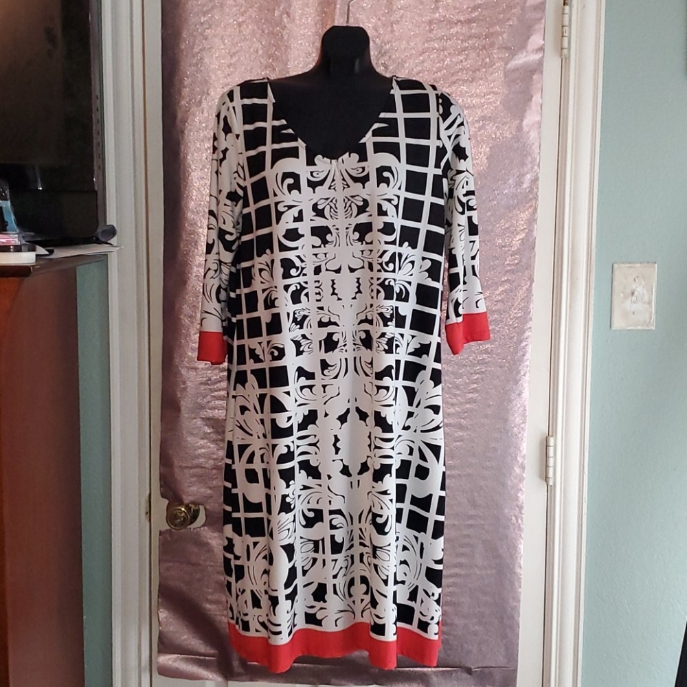 Lattice prey on this dress